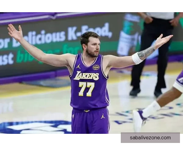 东契奇与扎威肢体冲突第16次技犯遭遇自动禁赛一场