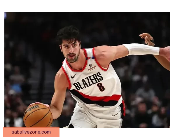 霍勒迪三分7记砍下30分开拓者力克快船 阿夫迪亚28分准三双小卡空砍28分